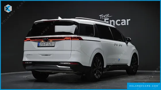 KIA CARNIVAL GASOLINE 9-SEATER SIGNATURE