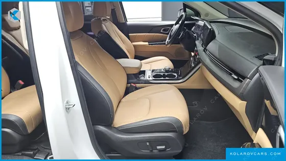 KIA CARNIVAL GASOLINE 9-SEATER SIGNATURE