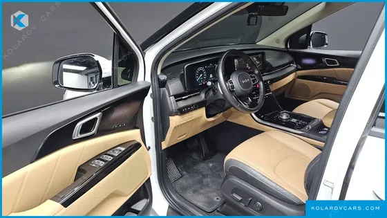 KIA CARNIVAL GASOLINE 9-SEATER SIGNATURE