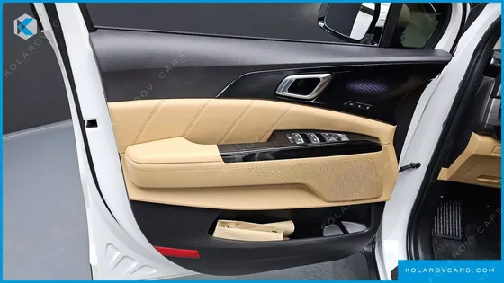 KIA CARNIVAL GASOLINE 9-SEATER SIGNATURE