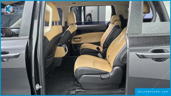 KIA CARNIVAL DIESEL 9-SEATER PRESTIGE