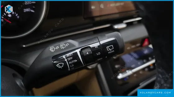 KIA CARNIVAL DIESEL 9-SEATER PRESTIGE