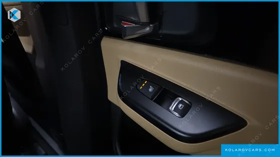 KIA CARNIVAL DIESEL 9-SEATER PRESTIGE