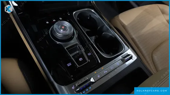 KIA CARNIVAL DIESEL 9-SEATER SIGNATURE