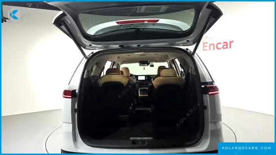 KIA CARNIVAL DIESEL 9-SEATER SIGNATURE