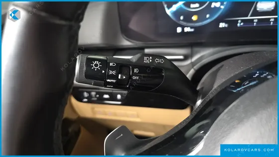 KIA CARNIVAL DIESEL 9-SEATER SIGNATURE