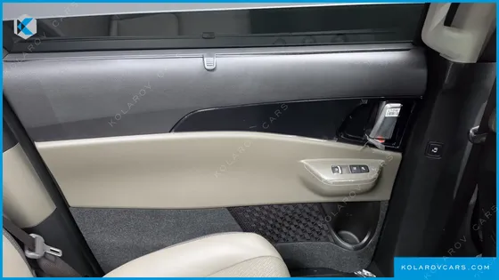 KIA CARNIVAL HEV 7SEATER GRAVITY