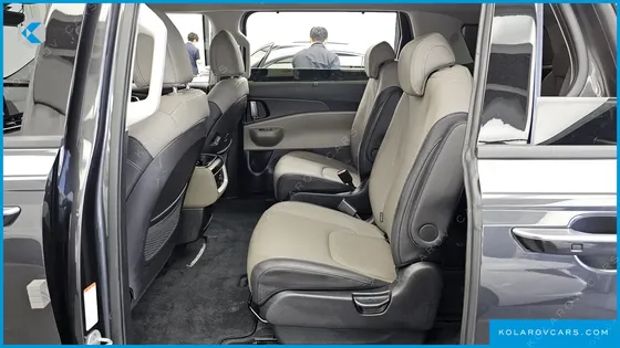 KIA CARNIVAL HEV 9SEATER NOBLESS