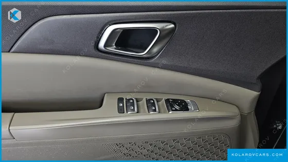 KIA CARNIVAL HEV 9SEATER NOBLESS