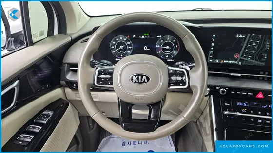 KIA CARNIVAL DIESEL 11-SEATER SIGNATURE