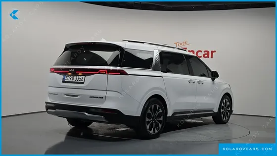 KIA CARNIVAL DIESEL 7-SEATER SIGNATURE