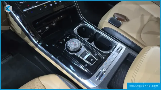KIA CARNIVAL DIESEL 7-SEATER SIGNATURE