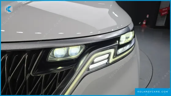KIA CARNIVAL DIESEL 7-SEATER SIGNATURE
