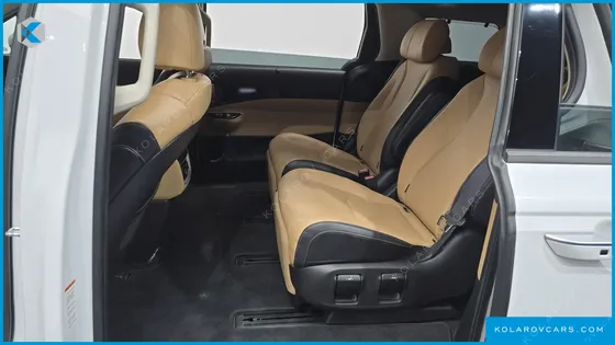 KIA CARNIVAL DIESEL 7-SEATER SIGNATURE