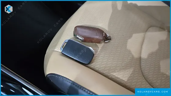 KIA CARNIVAL DIESEL 7-SEATER SIGNATURE