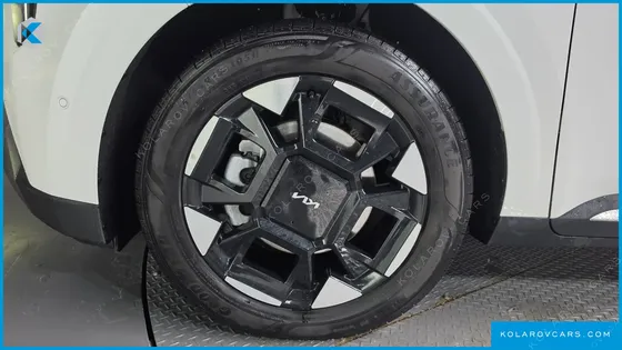 KIA CARNIVAL HEV 7SEATER OUTDOOR NOBLESS
