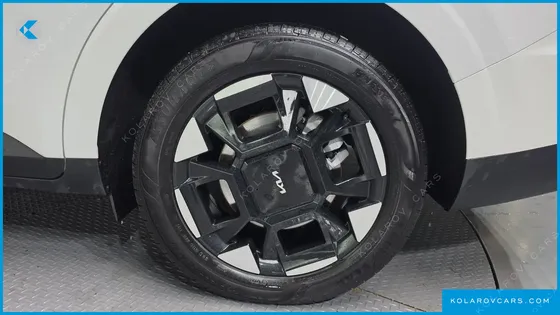KIA CARNIVAL HEV 7SEATER OUTDOOR NOBLESS
