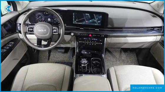 KIA CARNIVAL GASOLINE 7-SEATER HI-LIMOUSINE