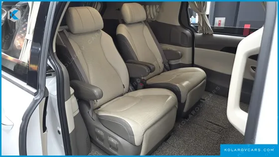 KIA CARNIVAL GASOLINE 7-SEATER HI-LIMOUSINE