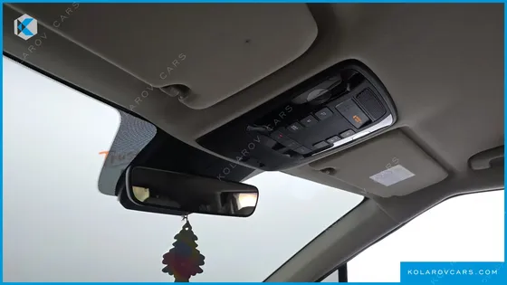 KIA CARNIVAL GASOLINE 7-SEATER HI-LIMOUSINE