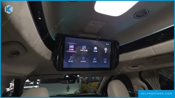 KIA CARNIVAL GASOLINE 7-SEATER HI-LIMOUSINE