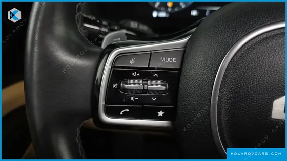 KIA CARNIVAL DIESEL 9-SEATER NOBLESSE