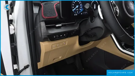 KIA CARNIVAL GASOLINE 9-SEATER SIGNATURE