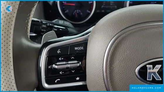 KIA CARNIVAL DIESEL 7-SEATER NOBLESSE