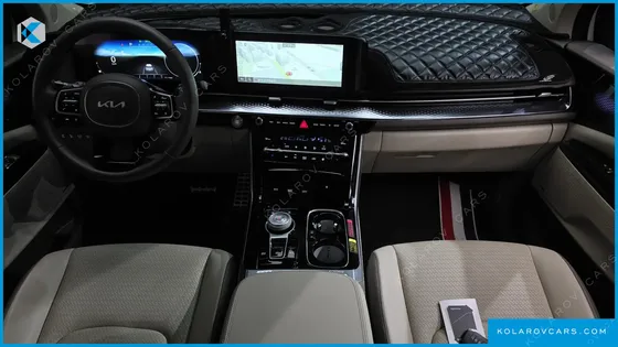 KIA CARNIVAL GASOLINE 7-SEATER HI-LIMOUSINE