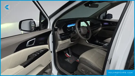 KIA CARNIVAL GASOLINE 7-SEATER HI-LIMOUSINE
