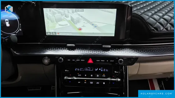 KIA CARNIVAL GASOLINE 7-SEATER HI-LIMOUSINE