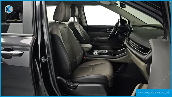 KIA CARNIVAL DIESEL 9-SEATER PRESTIGE