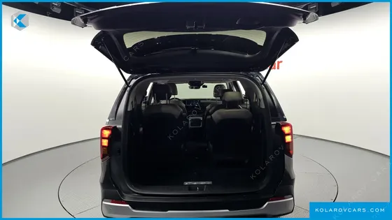 KIA CARNIVAL DIESEL 9-SEATER PRESTIGE
