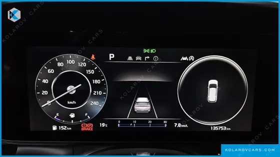 KIA CARNIVAL DIESEL 9-SEATER SIGNATURE