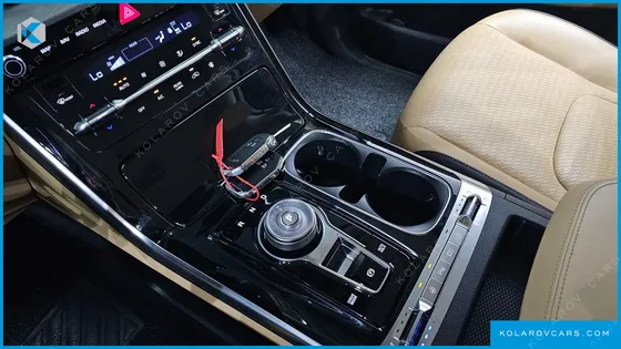 KIA CARNIVAL DIESEL 9-SEATER SIGNATURE
