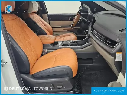 KIA CARNIVAL HEV 9-SEATER HI-LIMOUSINE (SPECIAL VEHICLE)