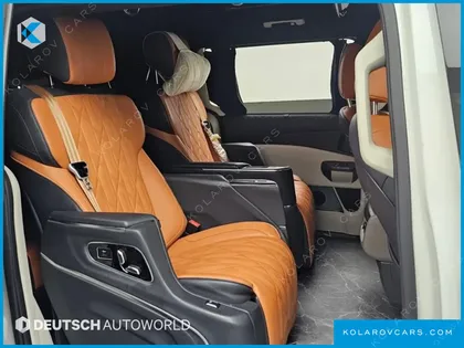 KIA CARNIVAL HEV 9-SEATER HI-LIMOUSINE (SPECIAL VEHICLE)