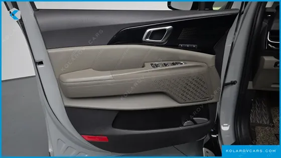 KIA CARNIVAL HEV 9SEATER GRAVITY