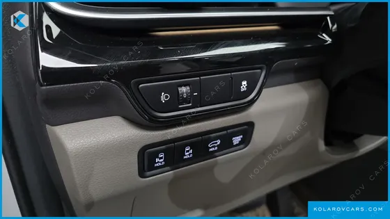 KIA CARNIVAL HEV 9SEATER GRAVITY