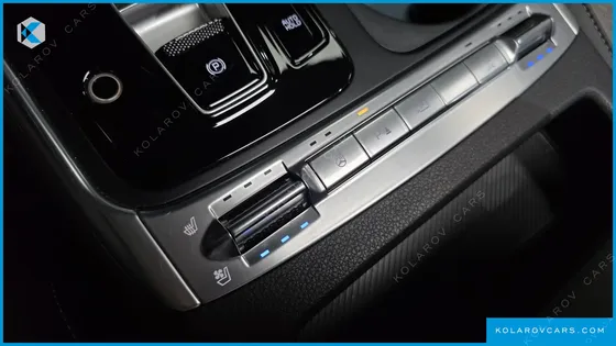 KIA CARNIVAL HEV 9SEATER GRAVITY