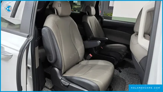 KIA CARNIVAL GASOLINE 9-SEATER PRESTIGE