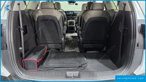 KIA CARNIVAL GASOLINE 9-SEATER PRESTIGE