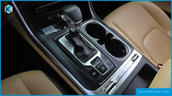 KIA CARNIVAL GASOLINE 9-SEATER PRESTIGE