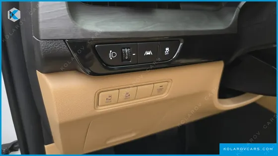 KIA CARNIVAL GASOLINE 9-SEATER PRESTIGE