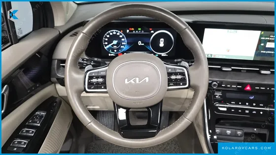 KIA CARNIVAL GASOLINE 9-SEATER SIGNATURE