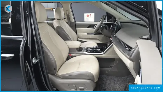 KIA CARNIVAL GASOLINE 9-SEATER SIGNATURE