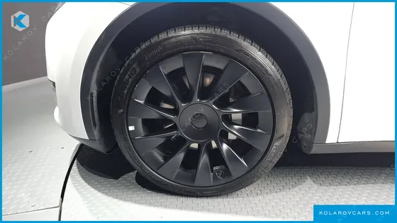 TESLA MODEL Y LONG RANGE AWD