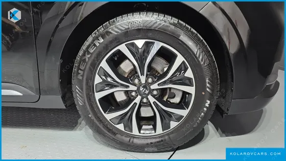 KIA CARNIVAL DIESEL 9-SEATER NOBLESSE