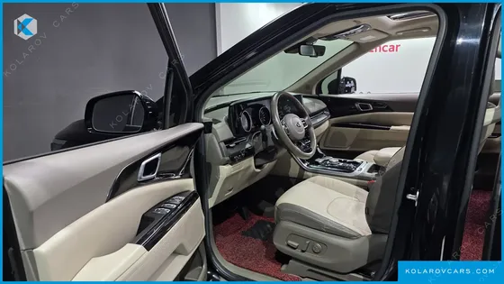 KIA CARNIVAL DIESEL 9-SEATER NOBLESSE