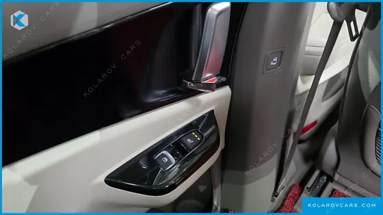 KIA CARNIVAL DIESEL 9-SEATER NOBLESSE